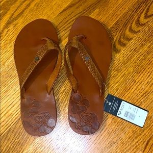 Roxy Women’s 9 flip flops